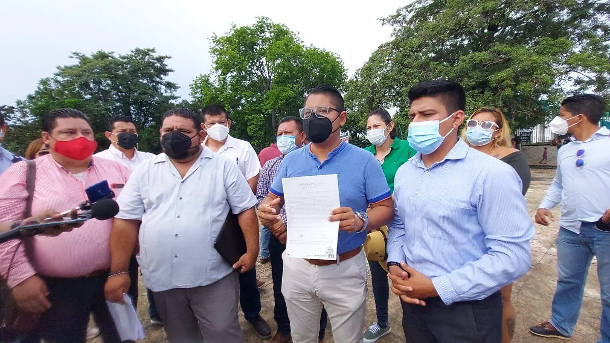 abogados denuncian irregularidades en la comar 2