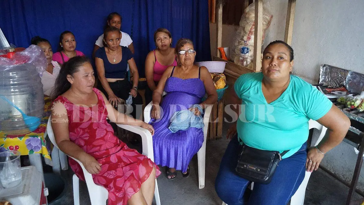 Mujeres, canasteras, denuncia