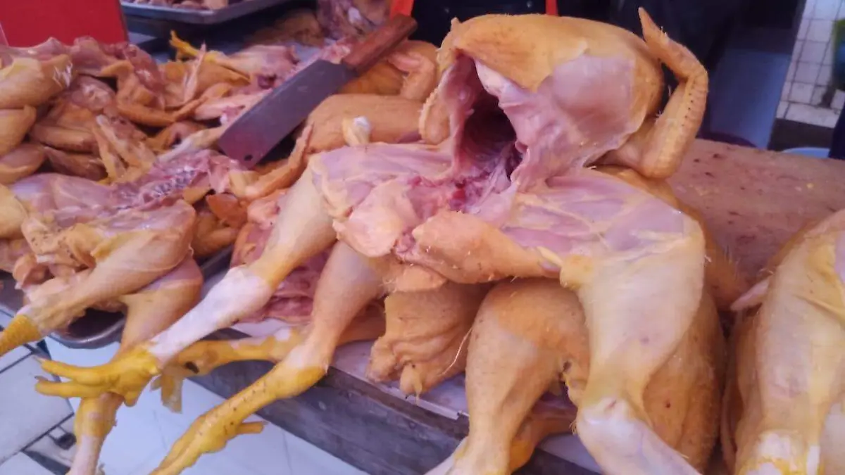 venta de pollo aumenta 1 