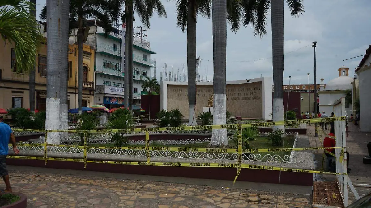 Acordonan parques