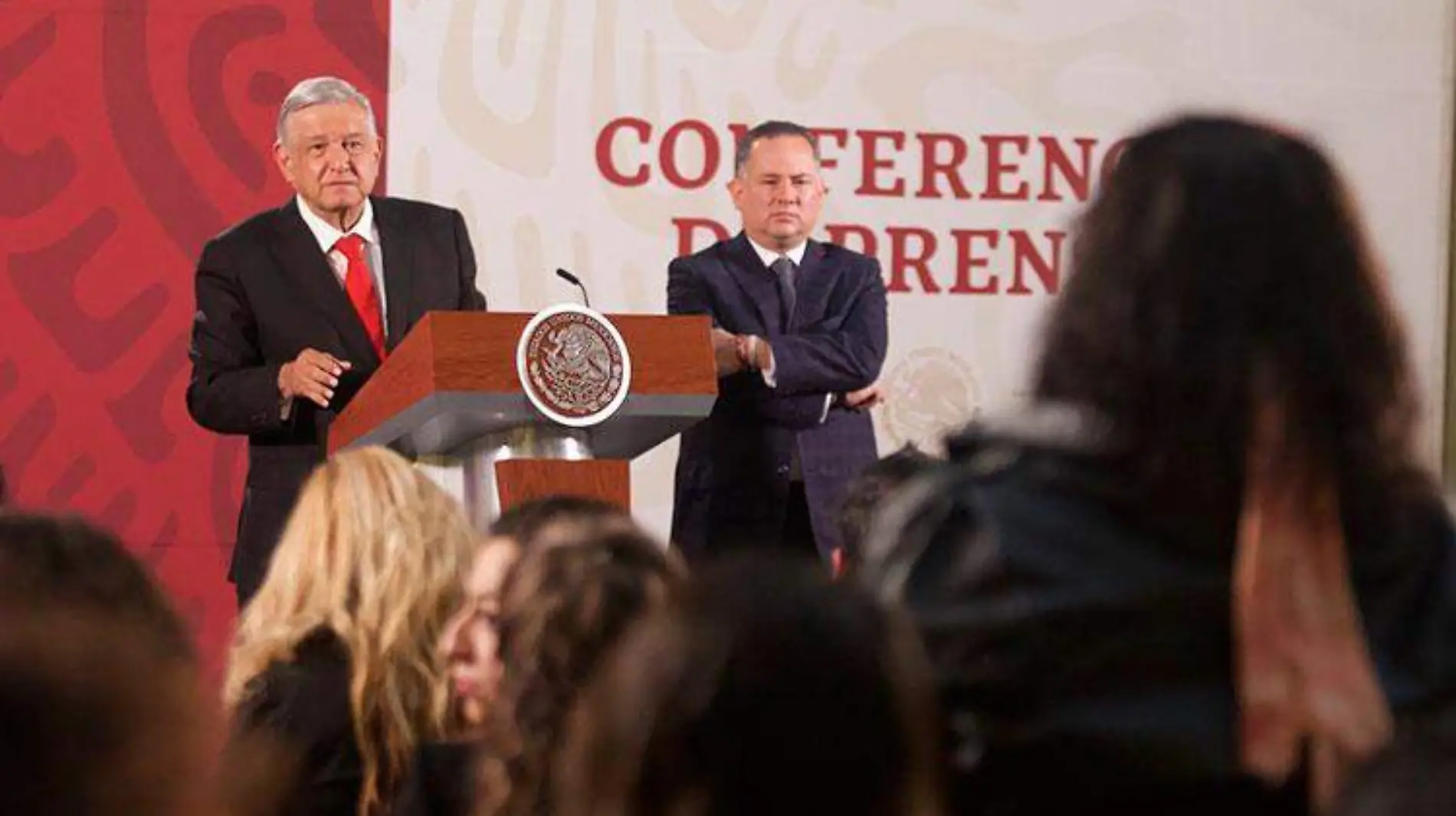 Frida-Guerrera_conferencia-AMLO_2