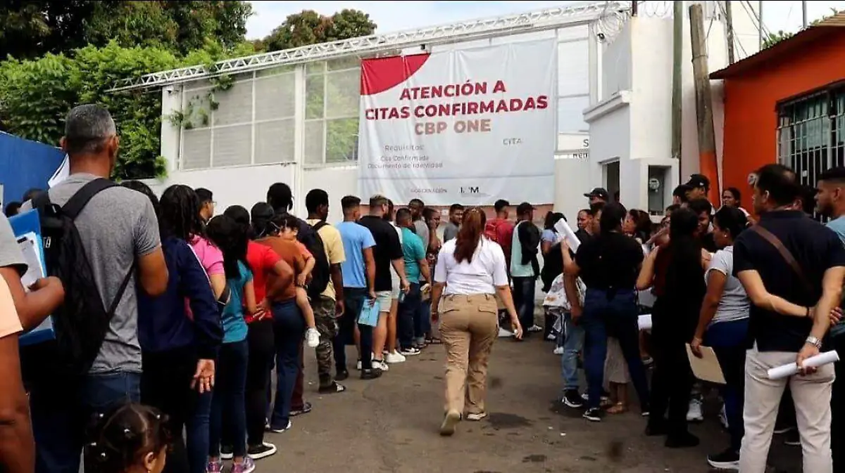 Miegrantes en el INM