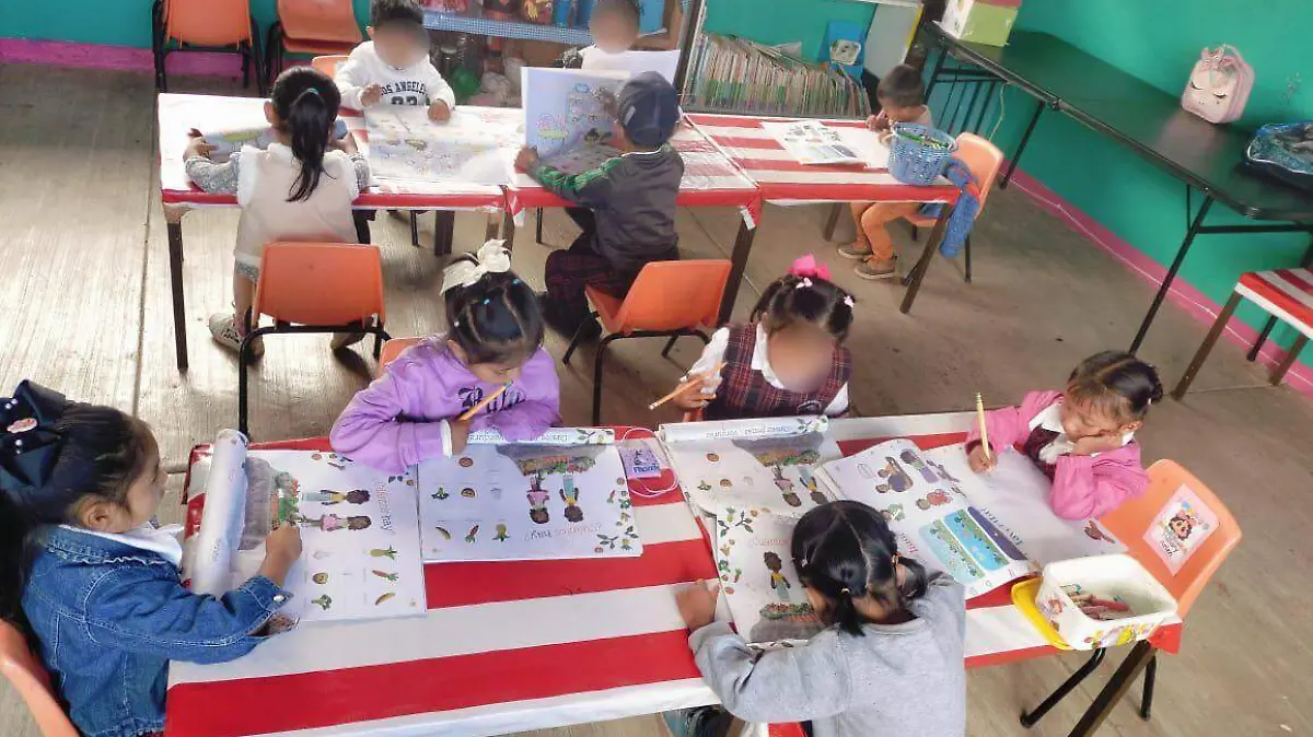 niños en la escuela