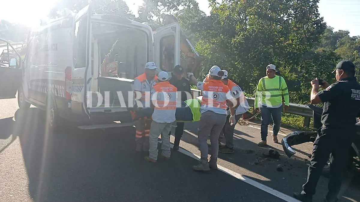 ambulancia llevando a lesionado