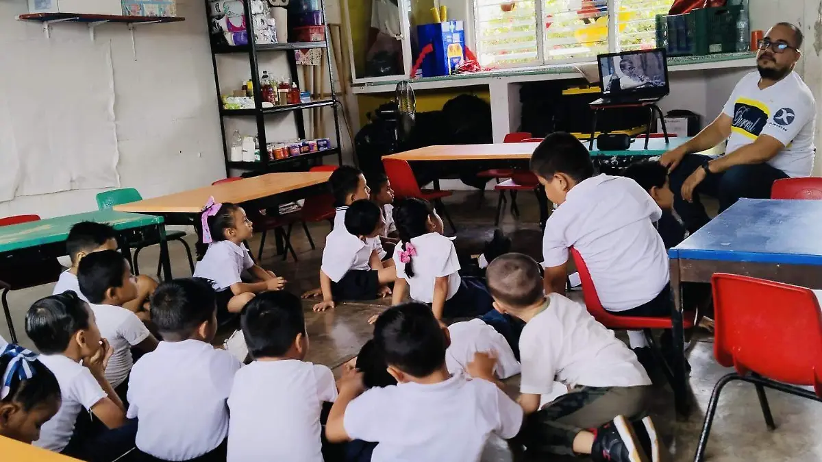 AULAS NIÑOS MIGRANTES