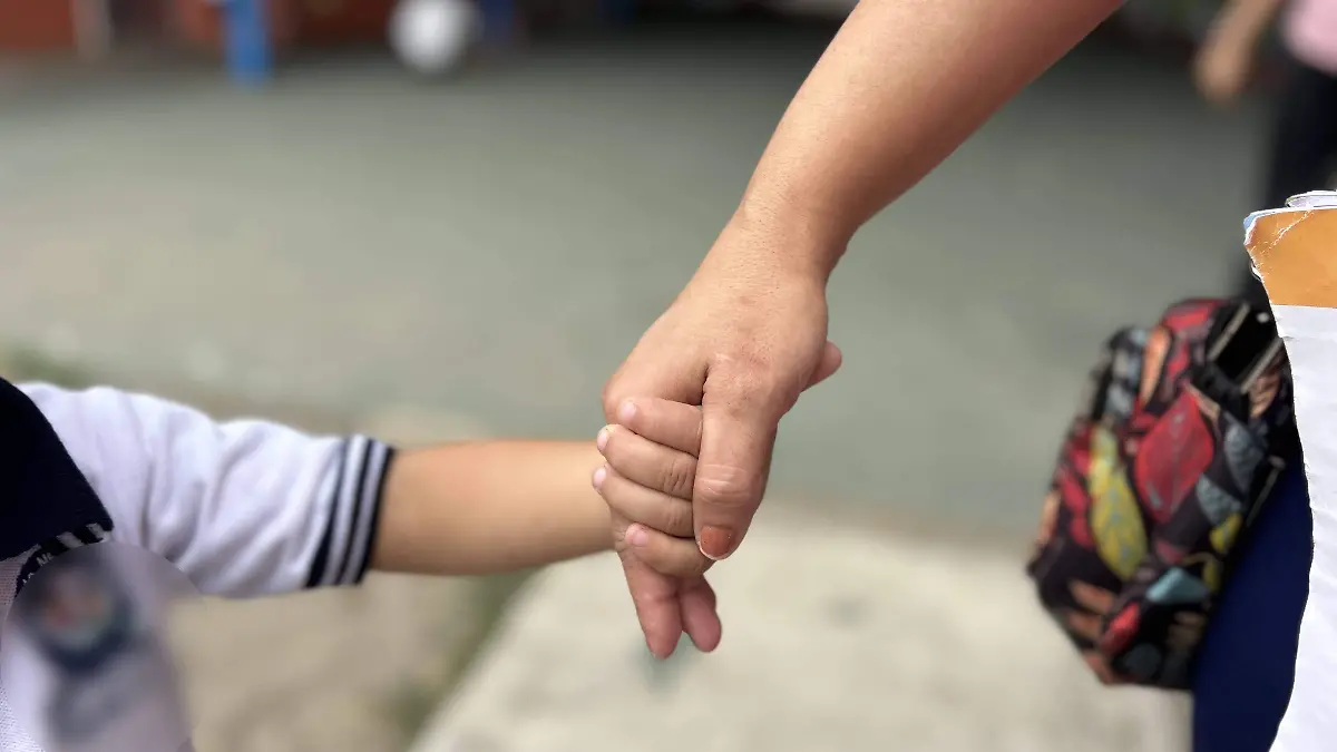 niño migrante en el kinder