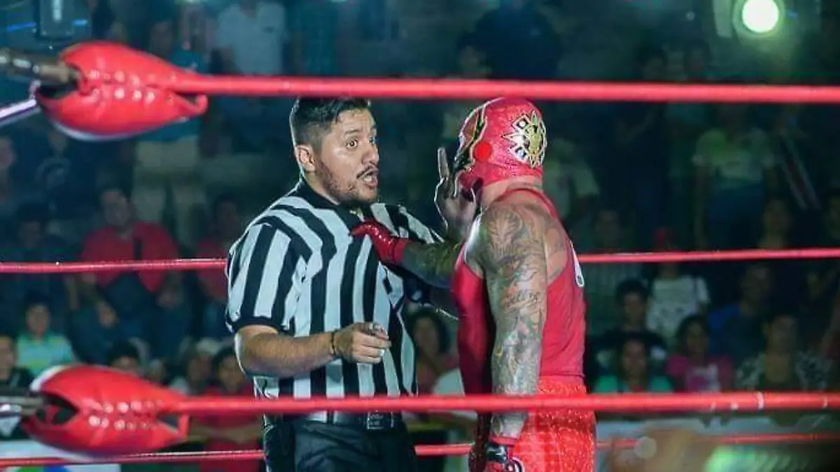 Adrián Romero: cuadrilátero profesional”