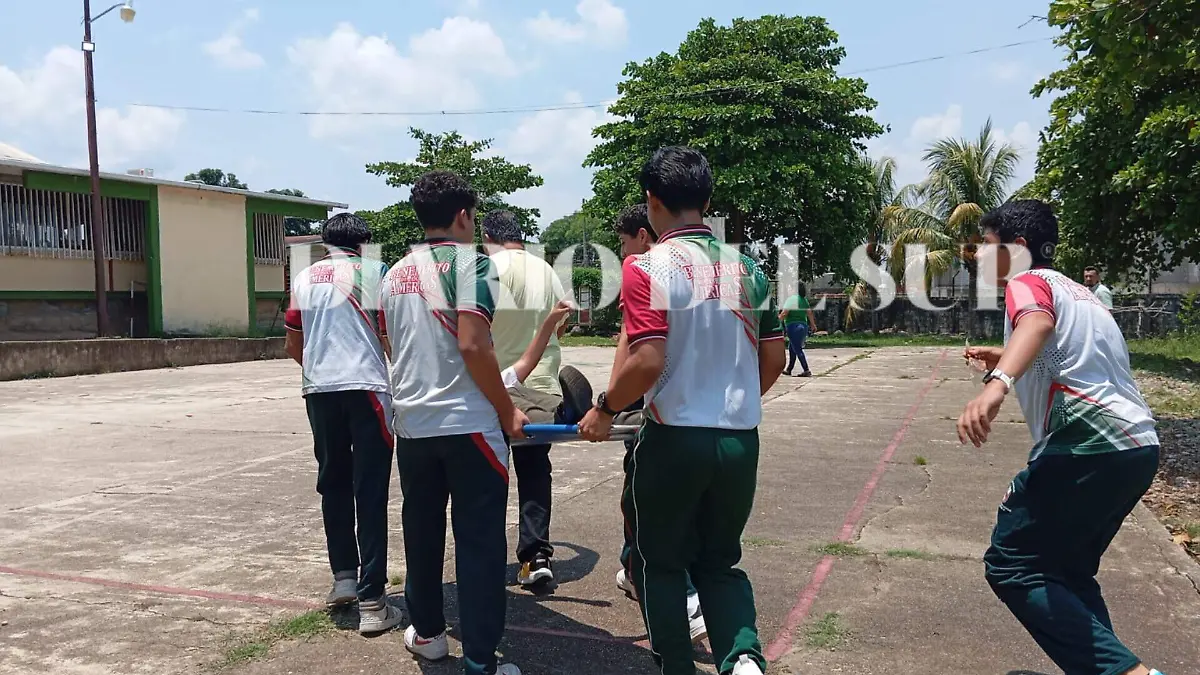 Simulacro en escuela de Huixtla 