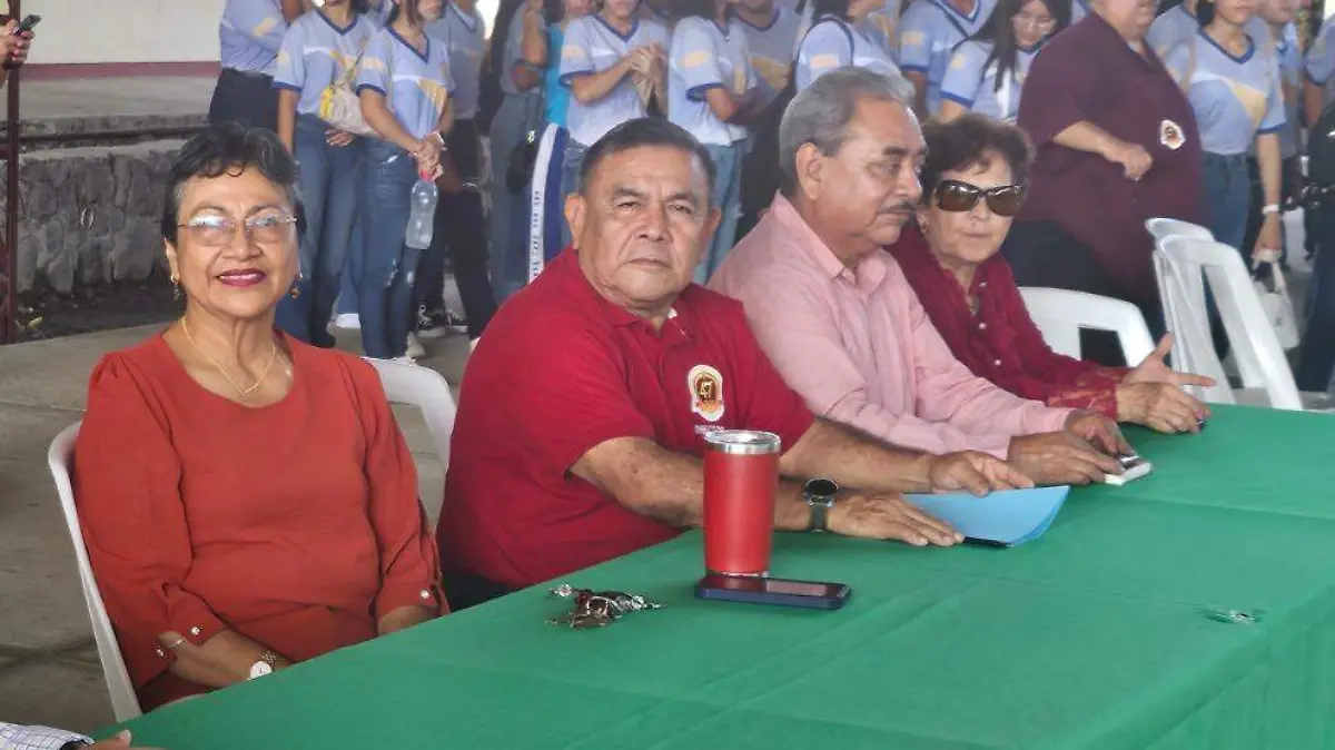 Rosabel mesa de presidium