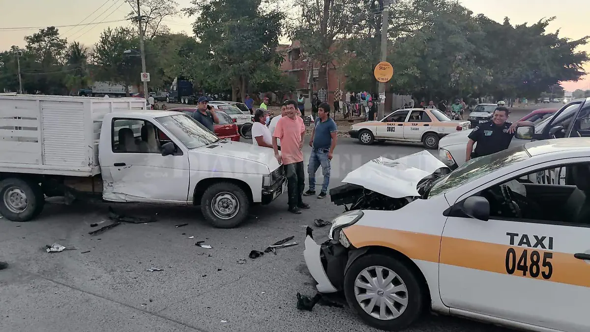 accidente taxi