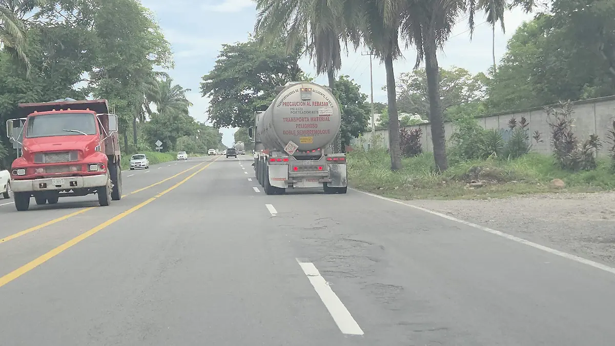Carretera Puerto Madero