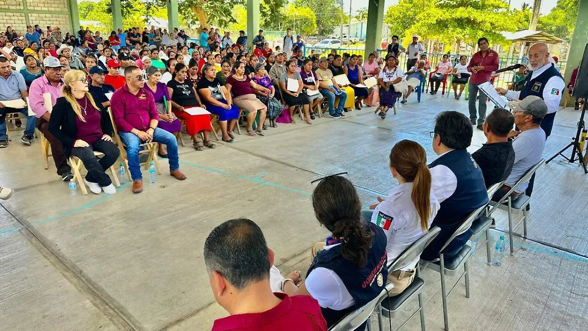 Entrega de certificados a guatemaltecos en Chiapas