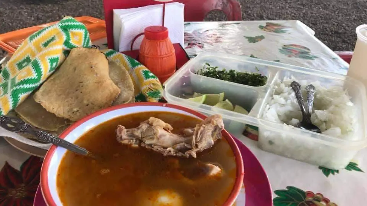 caldo de gallina de rancho