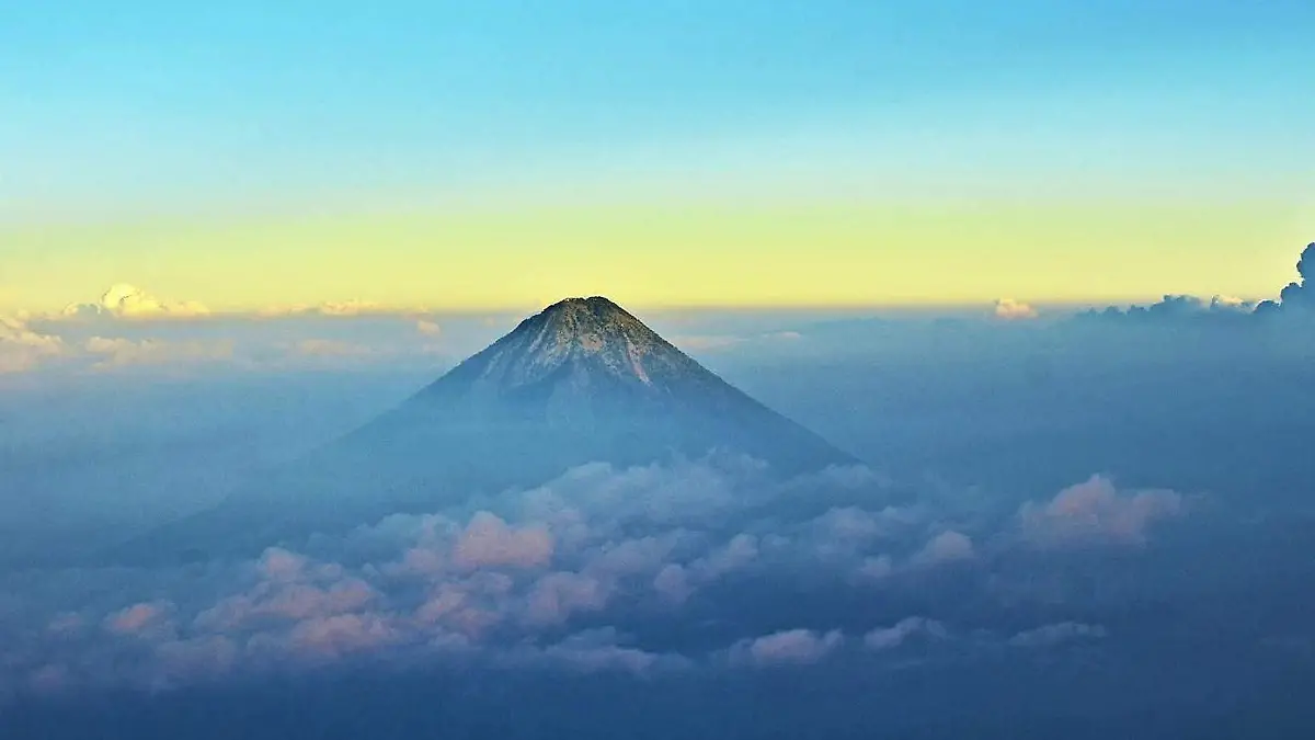 VOLCÁN