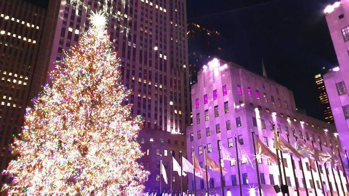ROCKEFELLER-CENTER-Arbol-de-Navidad-encendido-AHM