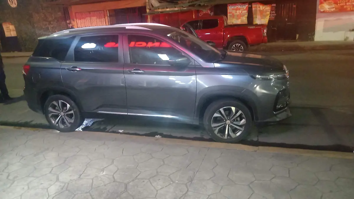 e1e1ab1f-8e20-417b-ac39-401731763fe1