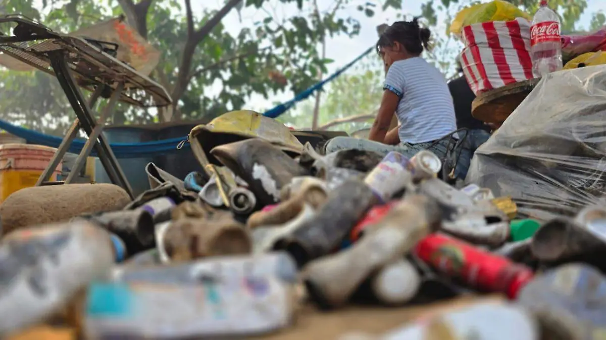 274a490f-a73e-4403-8ce8-6070ce56d230