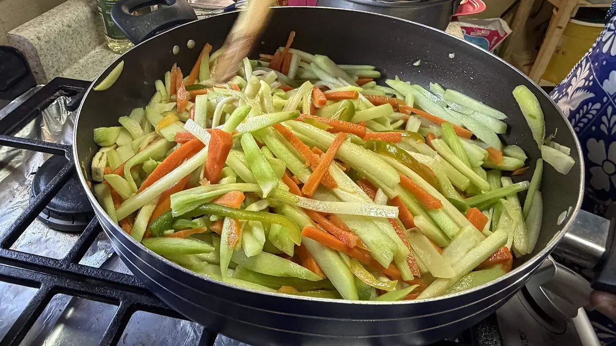 Chow mein en proceso