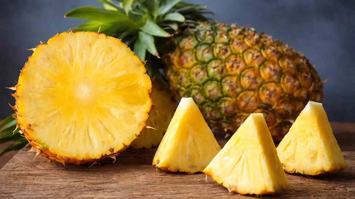 alyerika-pineapple-10220366_1920