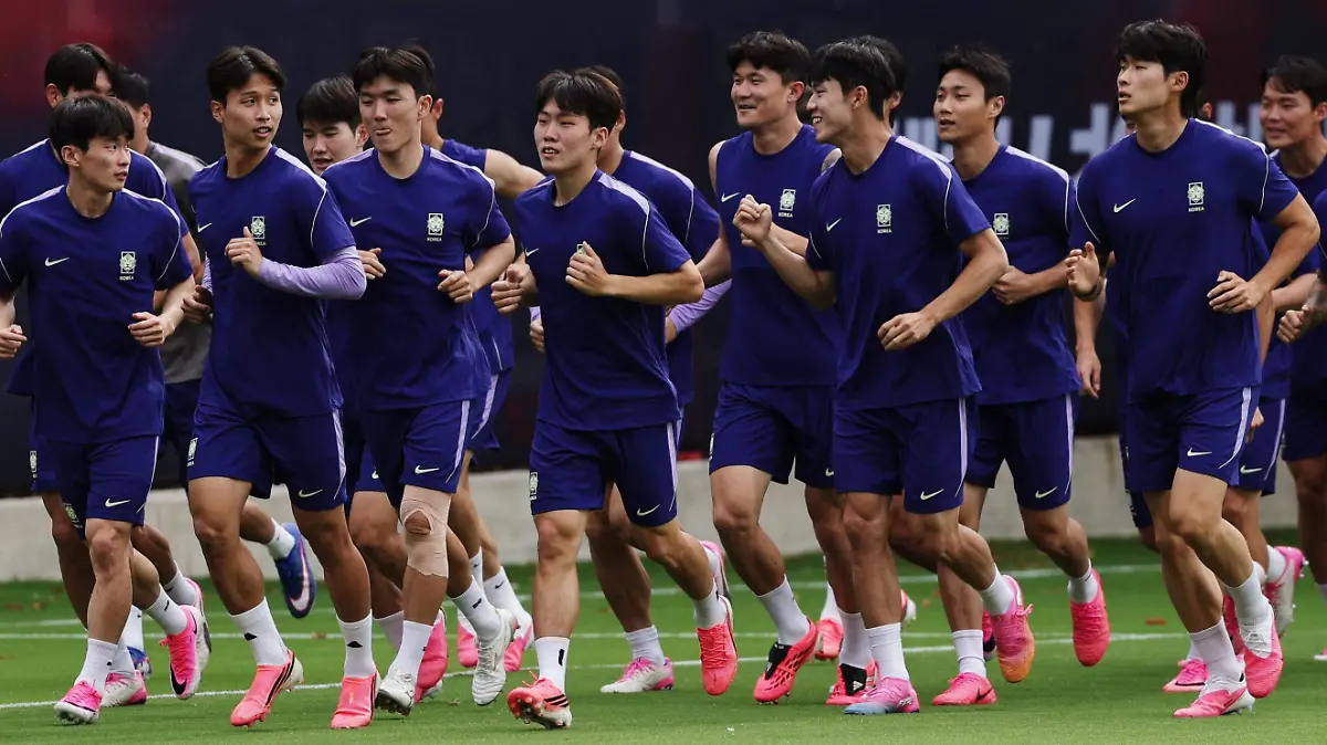 2026-06-17T230818Z_2006339747_UP1EM6H1S9TLF_RTRMADP_3_SOCCER-WORLDCUP-MEX-KOR-PREVIEW