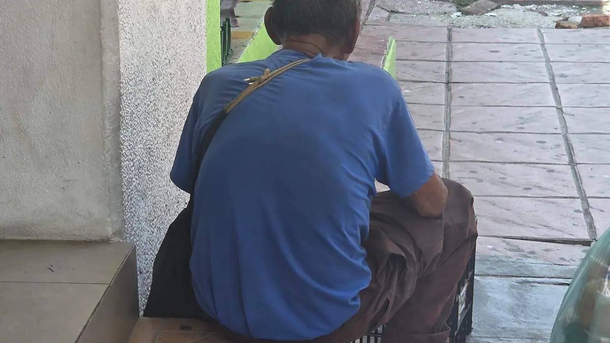 abuelito en abandono