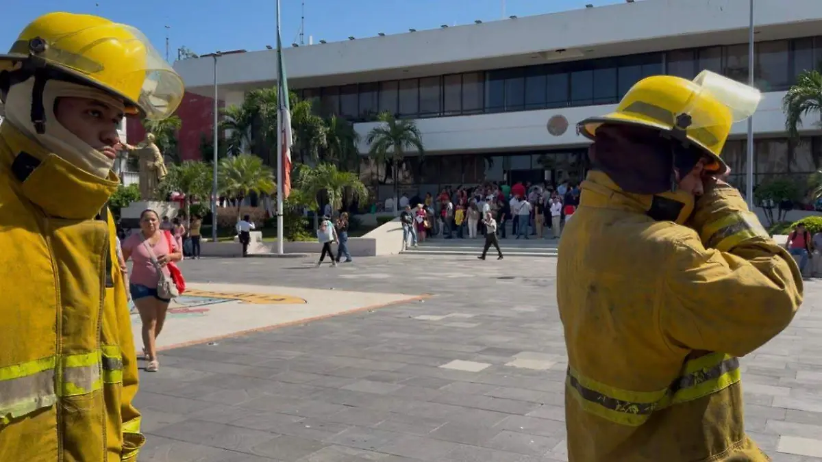 bomberos en sismo