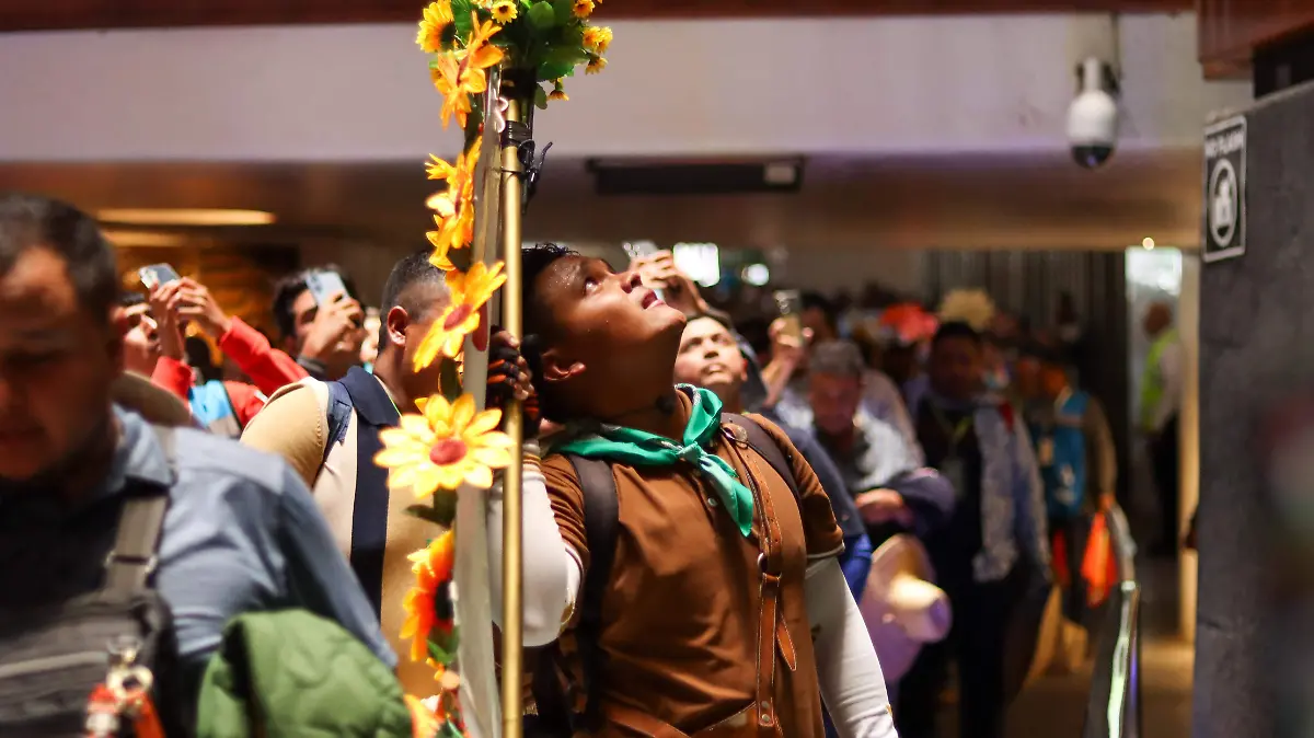 240728_LLEGADA PEREGRINOS A LA BASILICA_IS-11