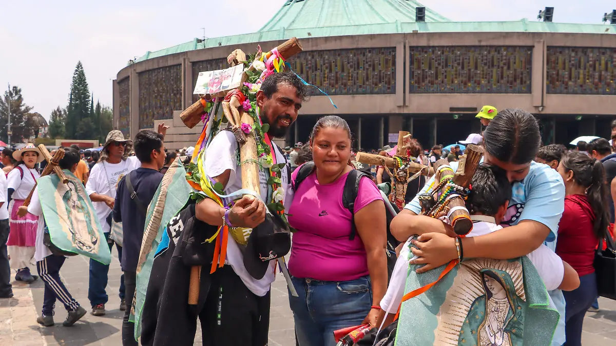 240728_LLEGADA PEREGRINOS A LA BASILICA_IS-01