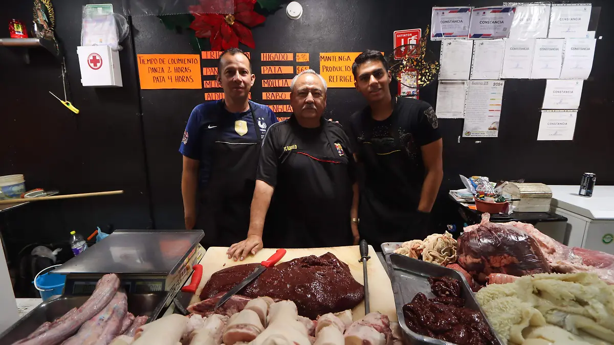 EL MERCADO (SR. ROSENDO)