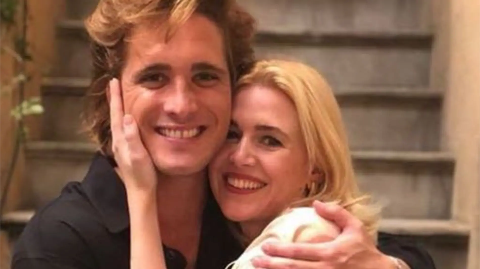 diego-boneta-ana-favella