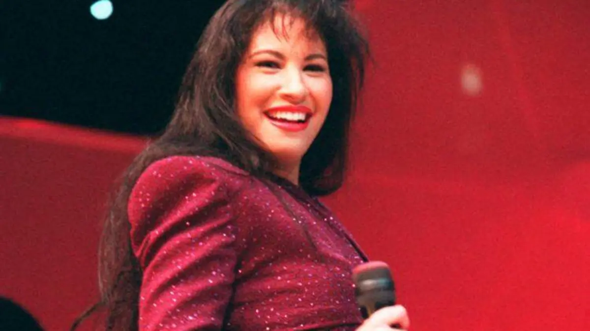 selenaquintanilla-1