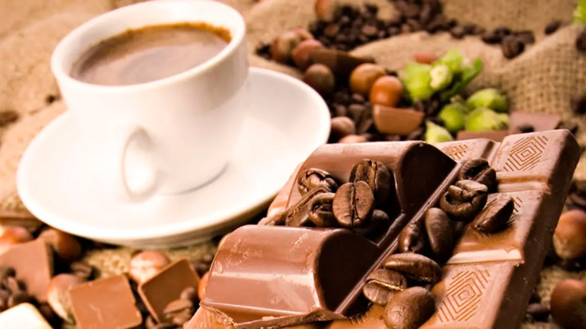 Evita-consumir-cualquier-producto-que-contenga-cafeína-o-nicotina