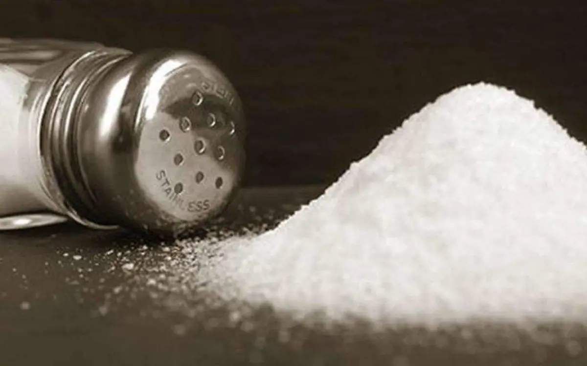 Foto 4 Ayuda a tu cuerpo a no retener líquidos dejando de consumir sal.