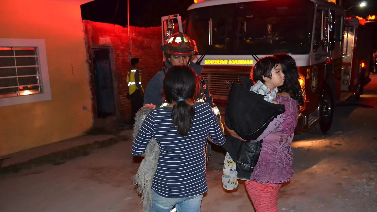 LOS BOMBEROS