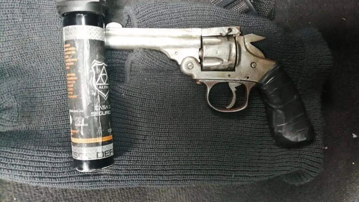 Pistola