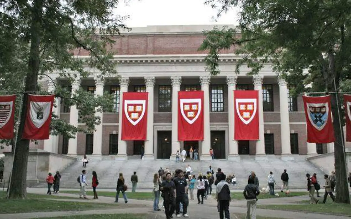 Socialist-Studies-Harvard-University-Review