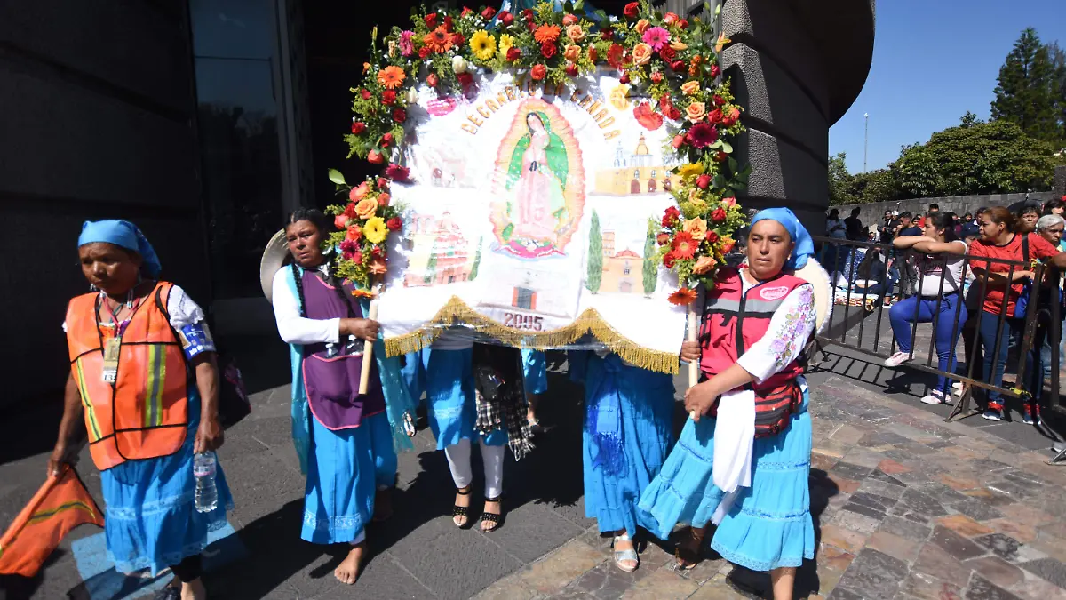 OFRENDAS A LA VIRGEN