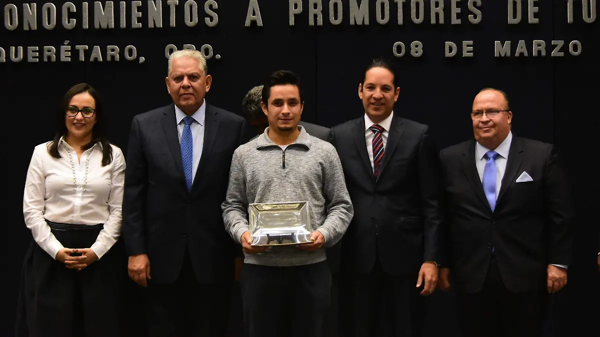 FRANCISCO DOMÍNGUEZ