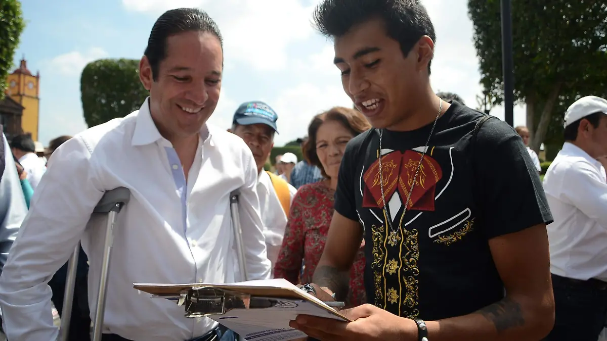 Gobernador recorrió el centro histórico de Sam Juna del Río para exponer las accunes realizas a tres años de su mandato.