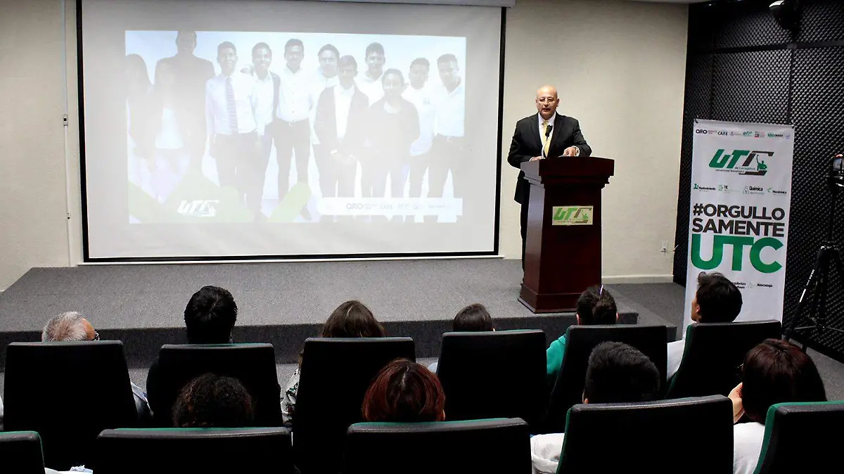 EL RECTOR DE LA UTC