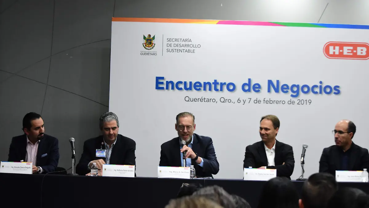 AL ENCABEZAR