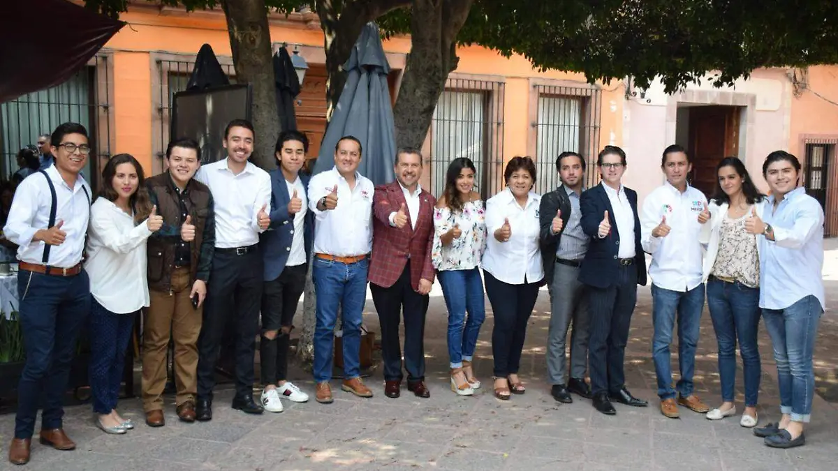 LOS JÓVENES