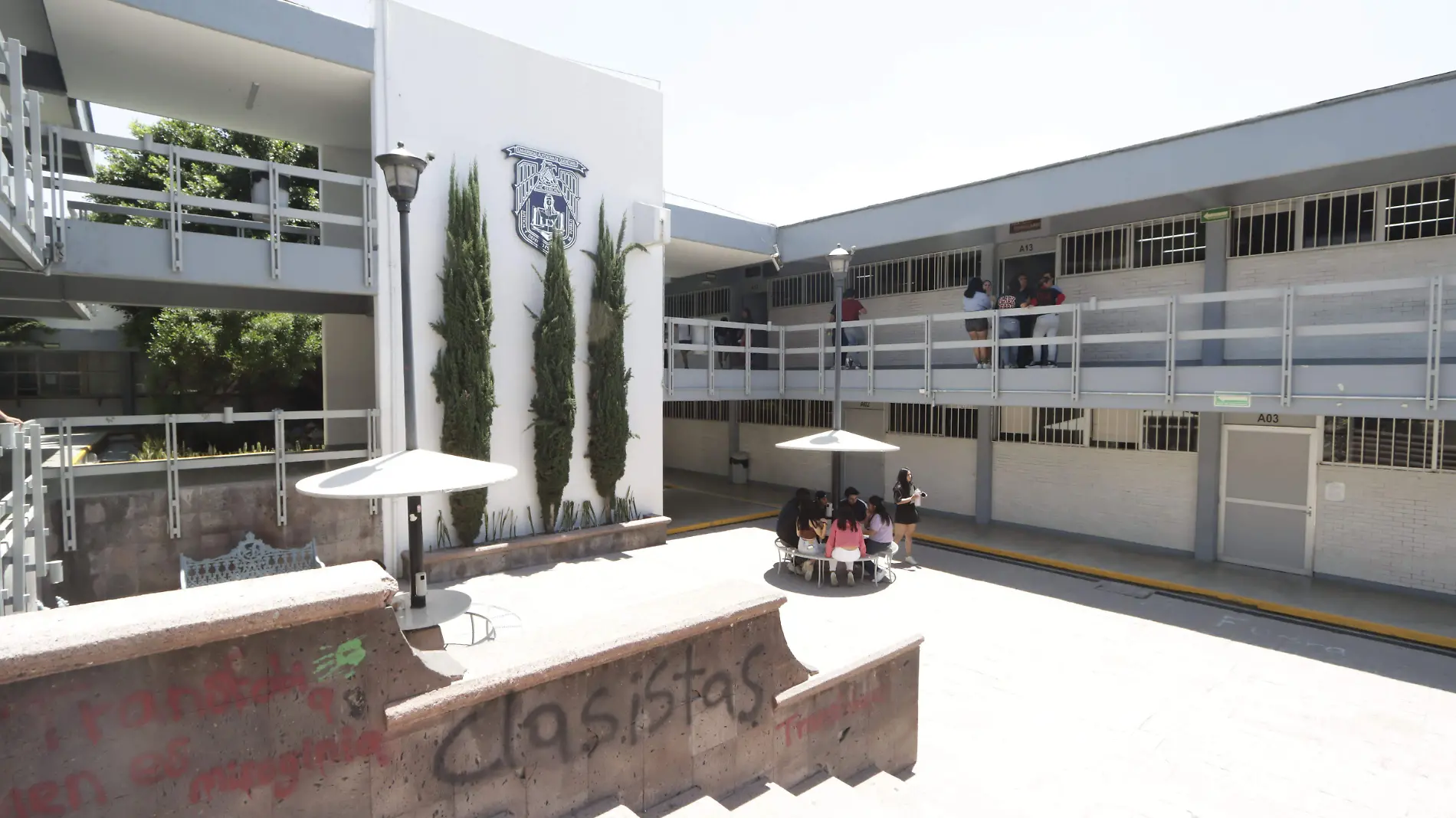 INSTITUCION