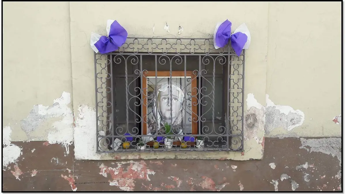 2. Altar. Ventana La Otra Banda.