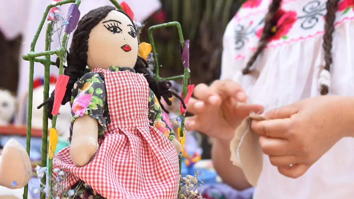 160921_ LA MIRADA MUnECA TRADICIONAL TAPONAS HUIMILPAN_YLM (4)