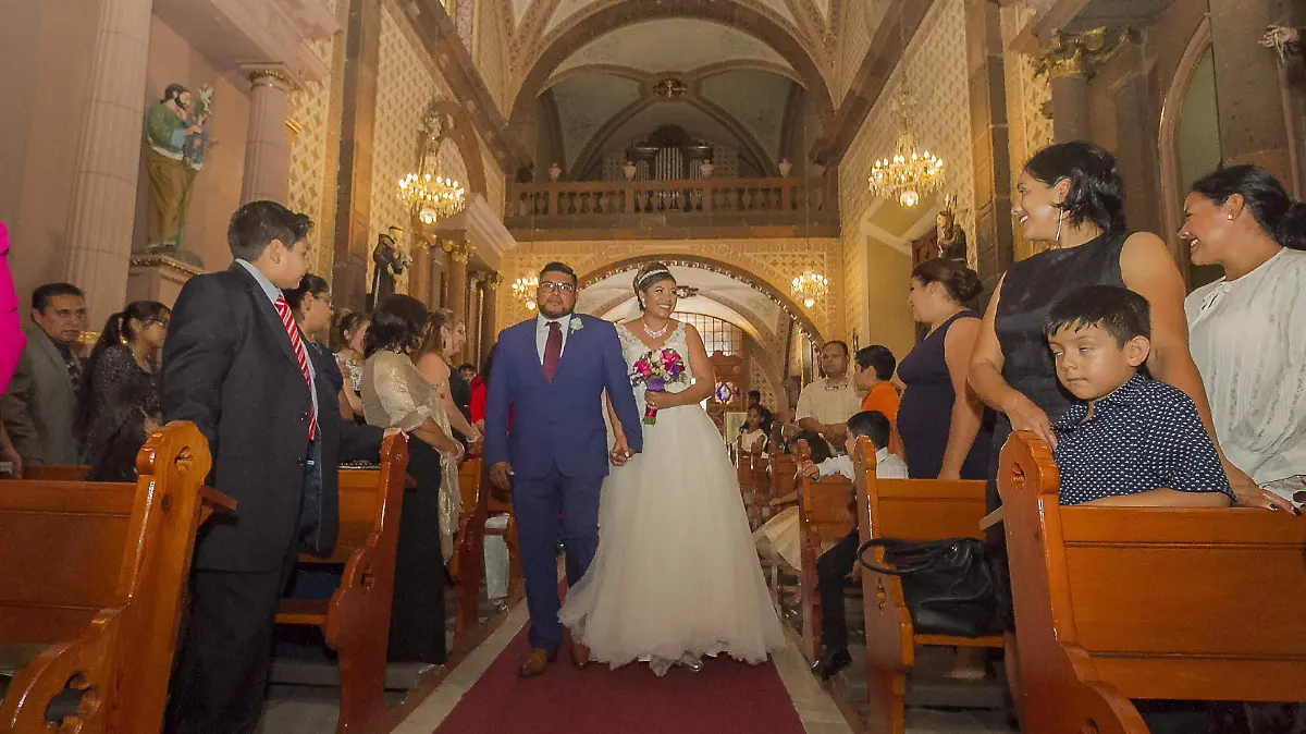 1.- Juntos