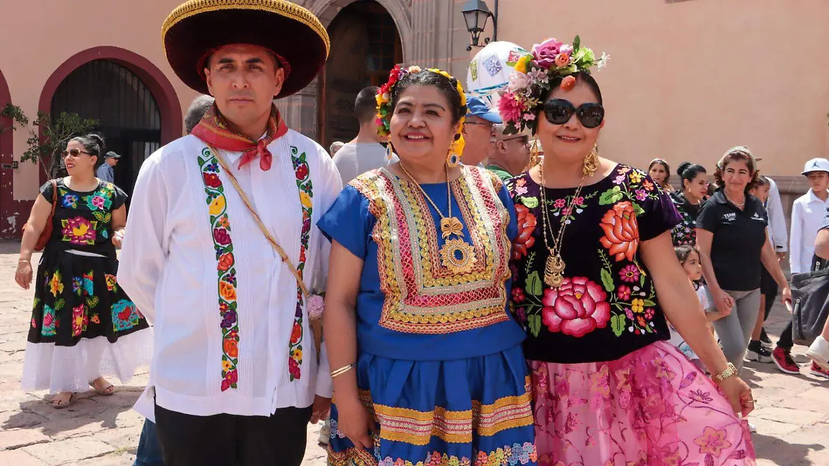 Arturo Ramírez Valencia, Esther e Hilda López