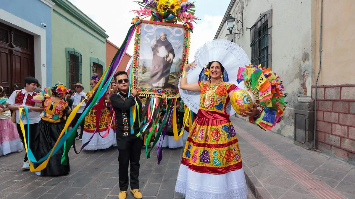 Erik de Luna en la Tirada de la Fruta