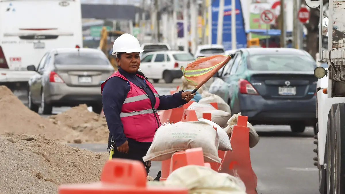1A BANDERERAS OBRA 5 DE FEBRERO_HA