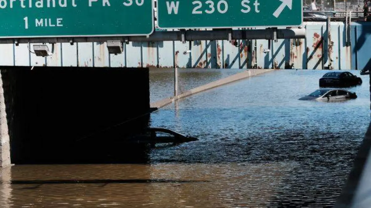 Inundaciones-New-York-AFP-696x464